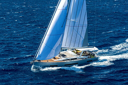 Парусная яхта Hanse 590